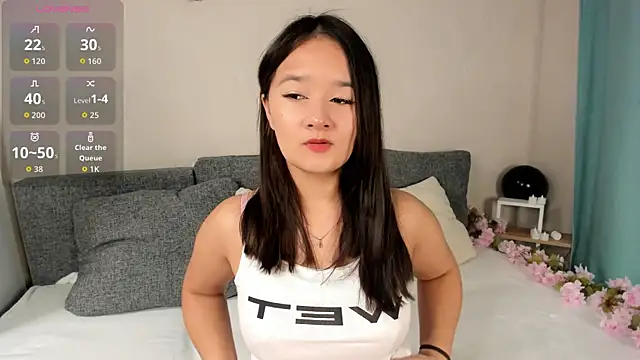 Maekko online show from November 14, 2025, 9:13 pm