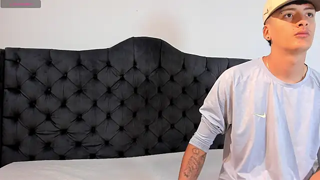 two milkyway online show from October 8, 2025, 12:36 pm