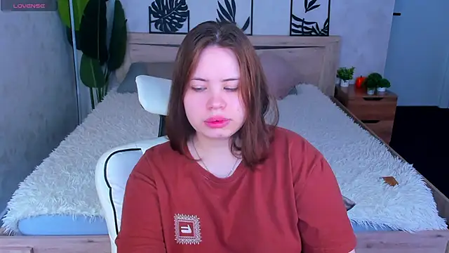 EricaElliott online show from April 27, 2026, 3:04 am