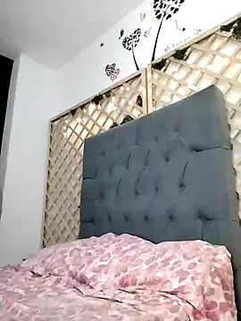 Mia WAll online show from January 10, 2025, 12:27 am