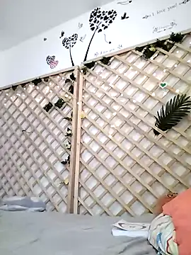 Mia WAll online show from January 18, 2025, 3:16 pm