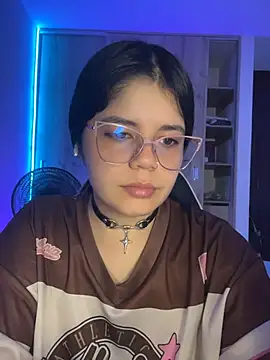Snapshot of pretty_angela1 chatting on June 26, 2026, 9:57 am pretty angela1 online show from June 26, 2026, 9:57 am