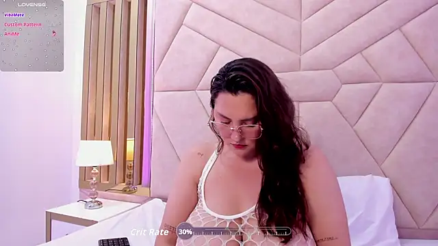 LunaPleasure online show from November 24, 2025, 5:40 am