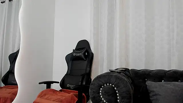 Snapshot of nicklause_froid chatting on February 14, 2025, 11:31 pm nicklause froid online show from February 14, 2025, 11:31 pm