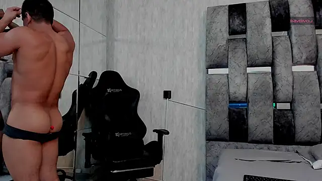 Snapshot of nicklause_froid chatting on March 18, 2025, 11:09 pm nicklause froid online show from March 18, 2025, 11:09 pm
