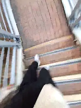 Lee0613 online show from February 21, 2026, 8:15 am