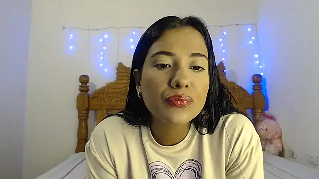 Snapshot of Coral0403 chatting on February 11, 2025, 9:25 pm Coral0403 online show from February 11, 2025, 9:25 pm