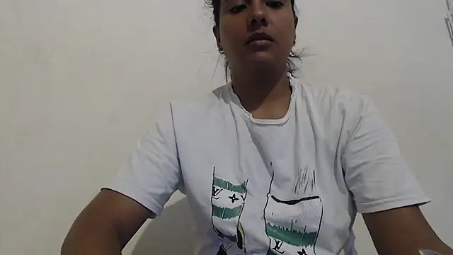 Snapshot of Coral0403 chatting on February 23, 2025, 3:51 pm Coral0403 online show from February 23, 2025, 3:51 pm