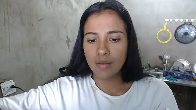 Snapshot of Coral0403 chatting on February 23, 2025, 7:38 pm Coral0403 online show from February 23, 2025, 7:38 pm