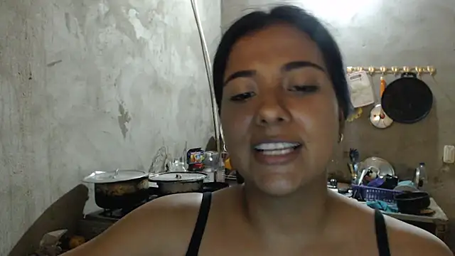 Snapshot of Coral0403 chatting on March 22, 2025, 1:43 am Coral0403 online show from March 22, 2025, 1:43 am