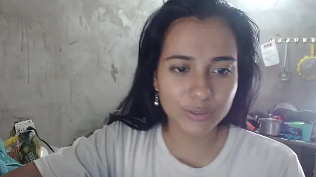 Coral0403 online show from October 12, 2025, 3:11 pm