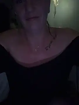 Snapshot of AlessasRoom chatting on May 16, 2026, 6:21 am AlessasRoom online show from May 16, 2026, 6:21 am