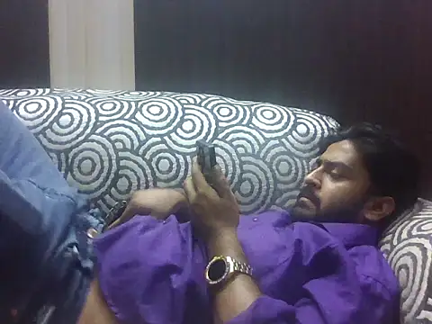 indihotguy online show from October 13, 2025, 3:45 pm