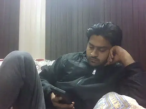 indihotguy online show from November 15, 2025, 12:23 pm