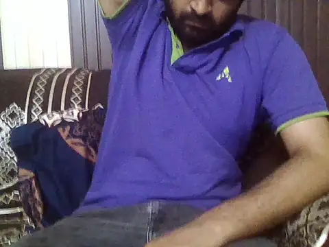 Snapshot of indihotguy chatting on April 20, 2026, 3:37 pm indihotguy online show from April 20, 2026, 3:37 pm