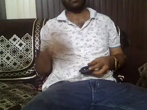 Snapshot of indihotguy chatting on April 30, 2026, 2:12 pm indihotguy online show from April 30, 2026, 2:12 pm