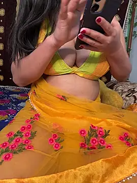 Snapshot of soumita chatting on February 5, 2025, 6:26 pm soumita online show from February 5, 2025, 6:26 pm