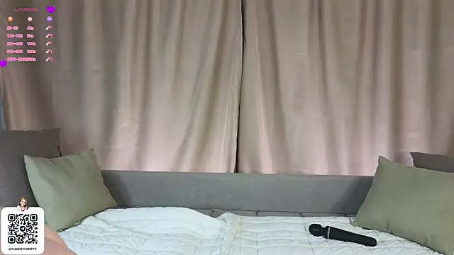 OhYumiYes online show from March 22, 2025, 8:37 pm