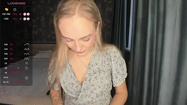 A delina online show from October 3, 2025, 2:25 pm