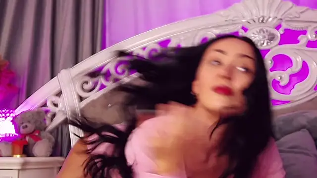 Snapshot of KimKhallifa chatting on October 9, 2025, 4:54 am KimKhallifa online show from October 9, 2025, 4:54 am