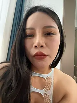 Caicai-a online show from April 21, 2026, 8:20 am