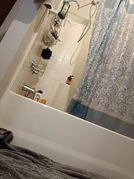 618fuckupp online show from December 16, 2025, 4:23 pm