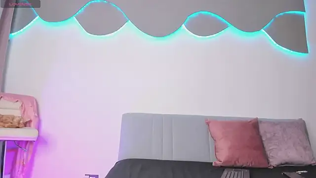 Snapshot of newbarbiedolly chatting on November 9, 2025, 8:07 pm newbarbiedolly online show from November 9, 2025, 8:07 pm