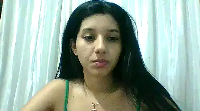 Snapshot of emmariders2 chatting on December 29, 2024, 4:38 am emmariders2 online show from December 29, 2024, 4:38 am