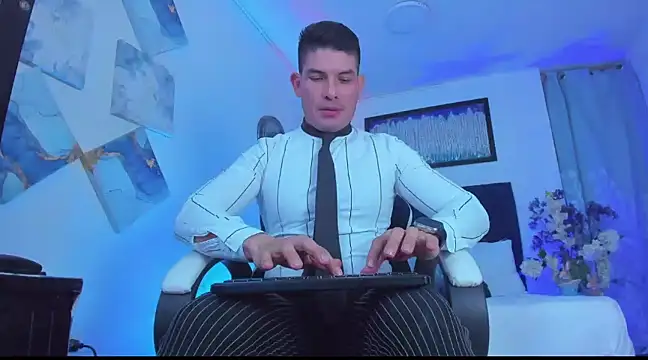 Andrewstelle coleman online show from March 5, 2025, 2:03 am