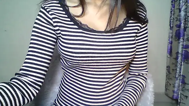 Naughty Nayra online show from December 4, 2025, 12:25 pm