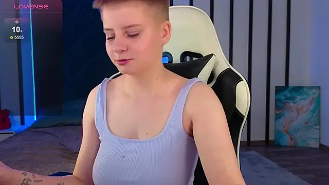 MissKrisWine online show from January 10, 2025, 1:20 pm