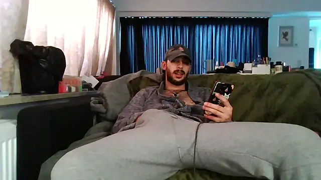 Levi Latino online show from October 11, 2025, 11:09 am