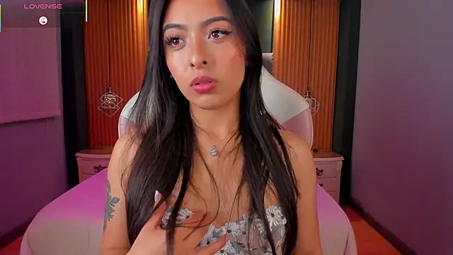 Snapshot of Camila_dupont chatting on September 13, 2025, 4:01 am Camila dupont online show from September 13, 2025, 4:01 am