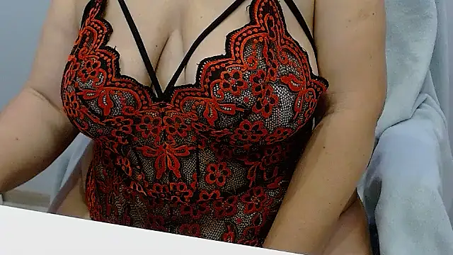 Betty2u online show from November 7, 2025, 8:36 am