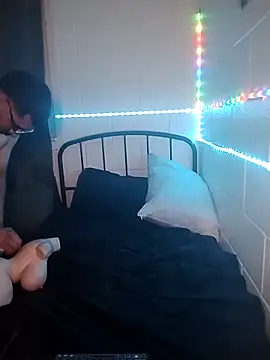 k1oudE online show from April 1, 2026, 11:55 am