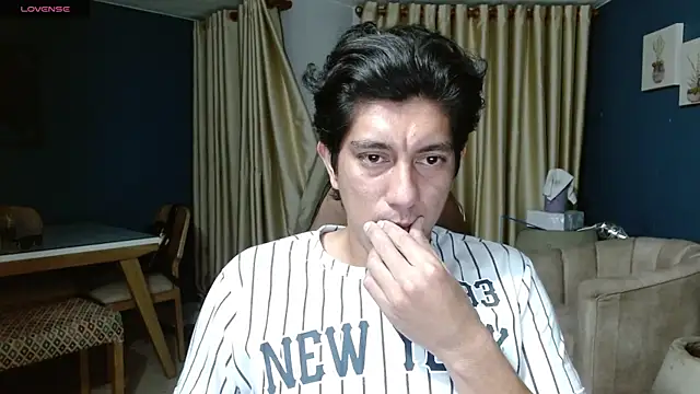 Snapshot of Noah-cock chatting on July 19, 2026, 12:36 am Noah-cock online show from July 19, 2026, 12:36 am