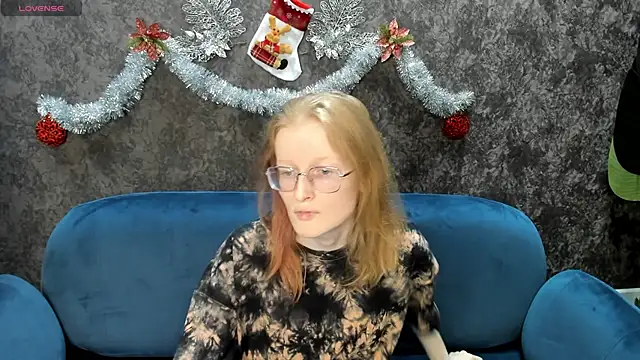 ElizabethHarpper online show from January 22, 2025, 1:42 am