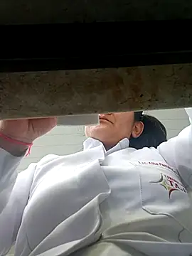 Snapshot of rosifernan chatting on September 15, 2025, 4:07 pm rosifernan online show from September 15, 2025, 4:07 pm