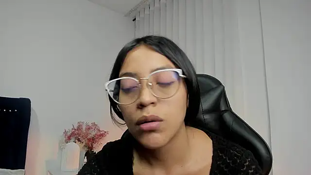 Snapshot of Xewa_ chatting on February 28, 2025, 10:39 pm Xewa online show from February 28, 2025, 10:39 pm