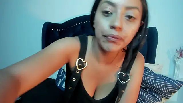 Snapshot of Xewa_ chatting on March 7, 2025, 2:36 am Xewa online show from March 7, 2025, 2:36 am