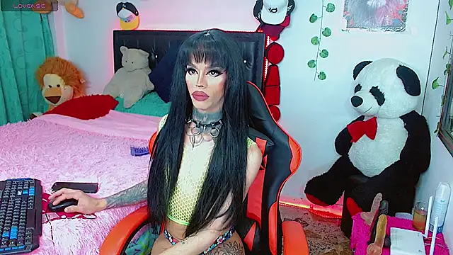 Alextwink online show from December 4, 2025, 6:27 pm