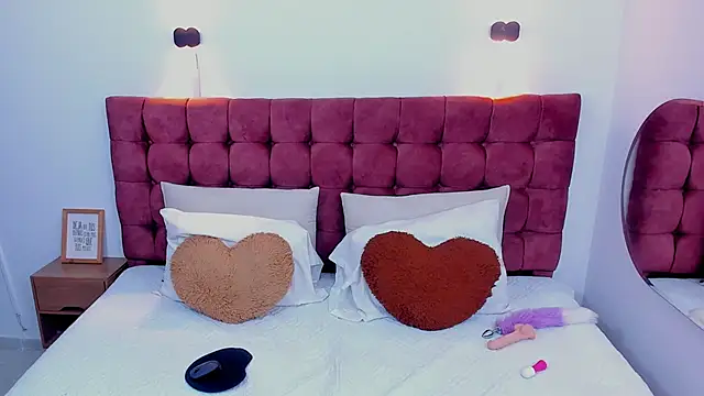 Annie kurt  online show from February 1, 2025, 4:35 am