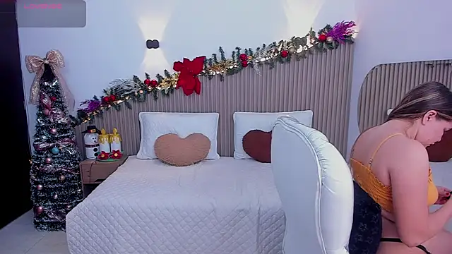 Annie kurt  online show from December 22, 2025, 9:23 pm