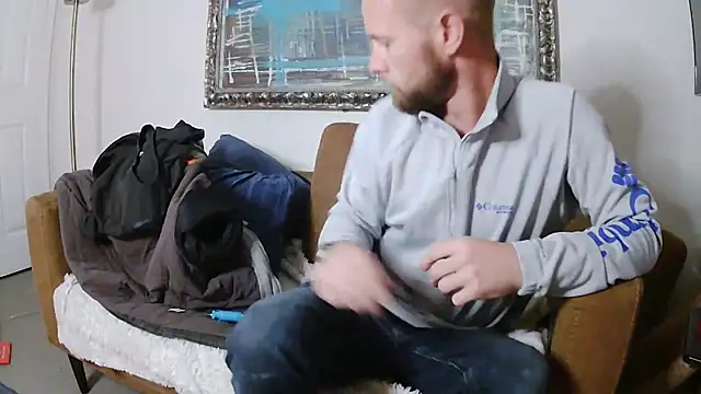 Snapshot of bjay1210 chatting on January 21, 2025, 3:37 am bjay1210 online show from January 21, 2025, 3:37 am