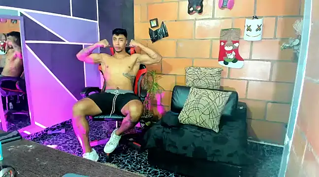 Adam Valenciia online show from January 3, 2025, 11:12 pm