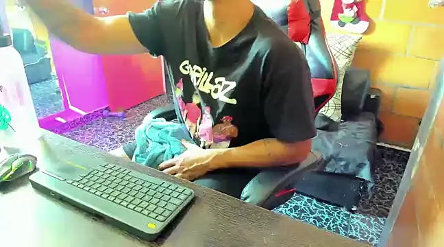 Adam Valenciia online show from January 9, 2025, 3:55 pm