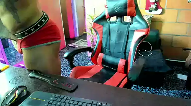 Adam Valenciia online show from February 15, 2025, 2:44 pm