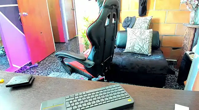 Adam Valenciia online show from March 8, 2025, 3:13 pm