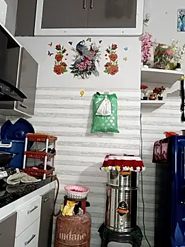 Snapshot of Best-Couple chatting on September 20, 2025, 4:13 am Best-Couple online show from September 20, 2025, 4:13 am