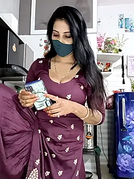 Snapshot of Best-Couple chatting on October 2, 2025, 6:53 am Best-Couple online show from October 2, 2025, 6:53 am